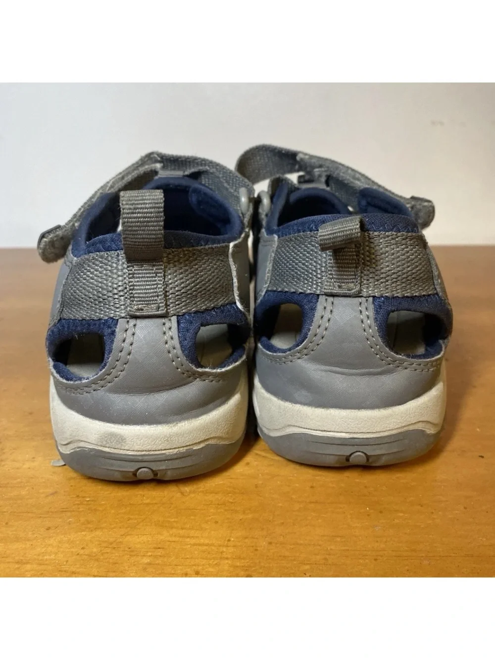 World Wide Sportsman Size 2 Kali River Hiking Water Shoes Sandals Youth Outdoor
